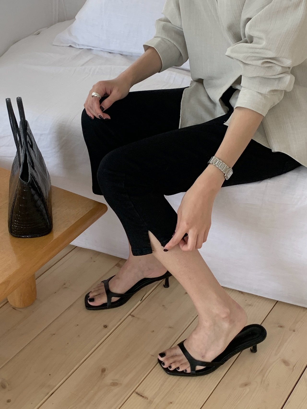 Black Straight-Leg Cropped Pants